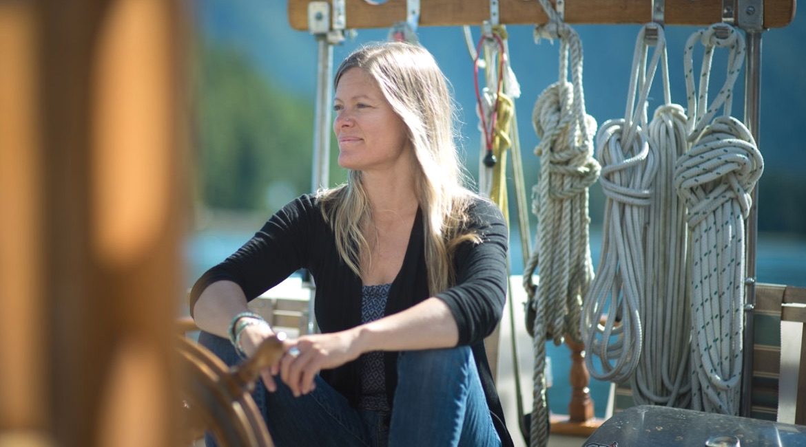 Claire_J_Kelsey_profile_WEB Mermaid - Tofino - Kanada
