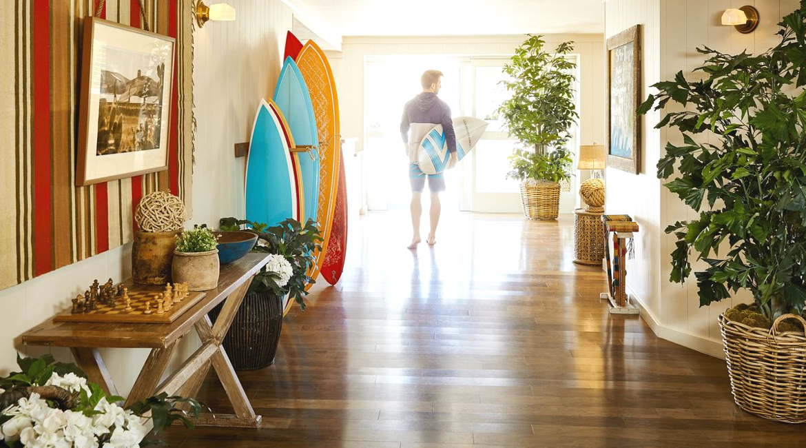 Surf Style: Surfboard Rack im Laguna Beach House