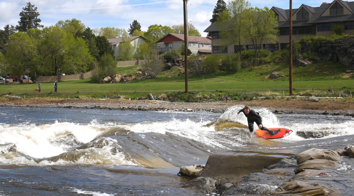 River Surfing_Surf Anywhere Neil Egsgard on Bend Wave by Surf Anywhere