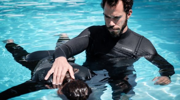Apnoe Kurs für Surfer - Breath Hold im Wasser