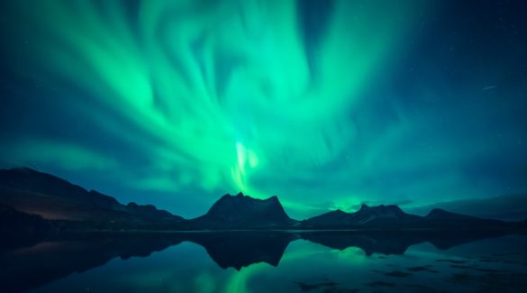 Lofoten Guide - Aurora by Felix Inden